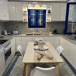Giannis & Maria Sunset House