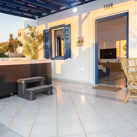 Giannis & Maria Sunset House *