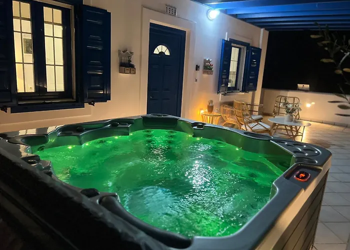 Giannis & Maria Sunset House