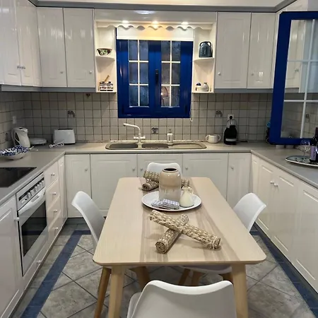 Giannis & Maria Sunset House